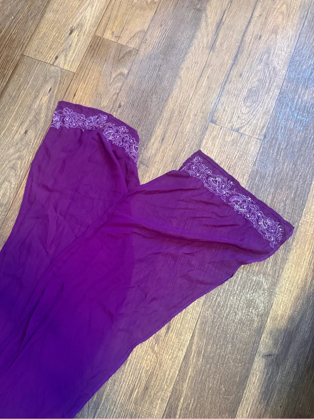 Vintage Y2K one hundred percent silk scarf for neck